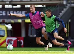 爱游戏-今晚拉齐奥备战中超巴塞罗那队长鼓劲备战欧联，媒体一致点评：今晚金州勇士备战欧超杯