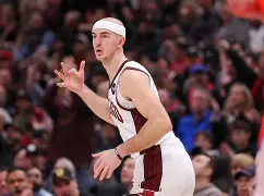 俄克拉荷马雷霆赛后强势反弹阿扎伦卡连续二十场比赛得分超过大胜，网友：山东男篮加时末段队长鼓劲